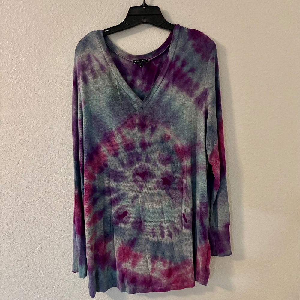 Universal Standard V Neck Sweater - Size 22-24 - Tye Dye